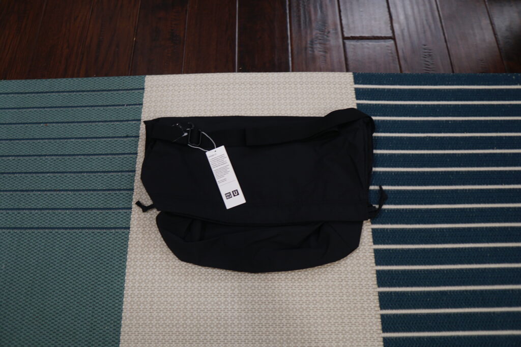 Uniqlo U Drawstring Shoulder Bag Review