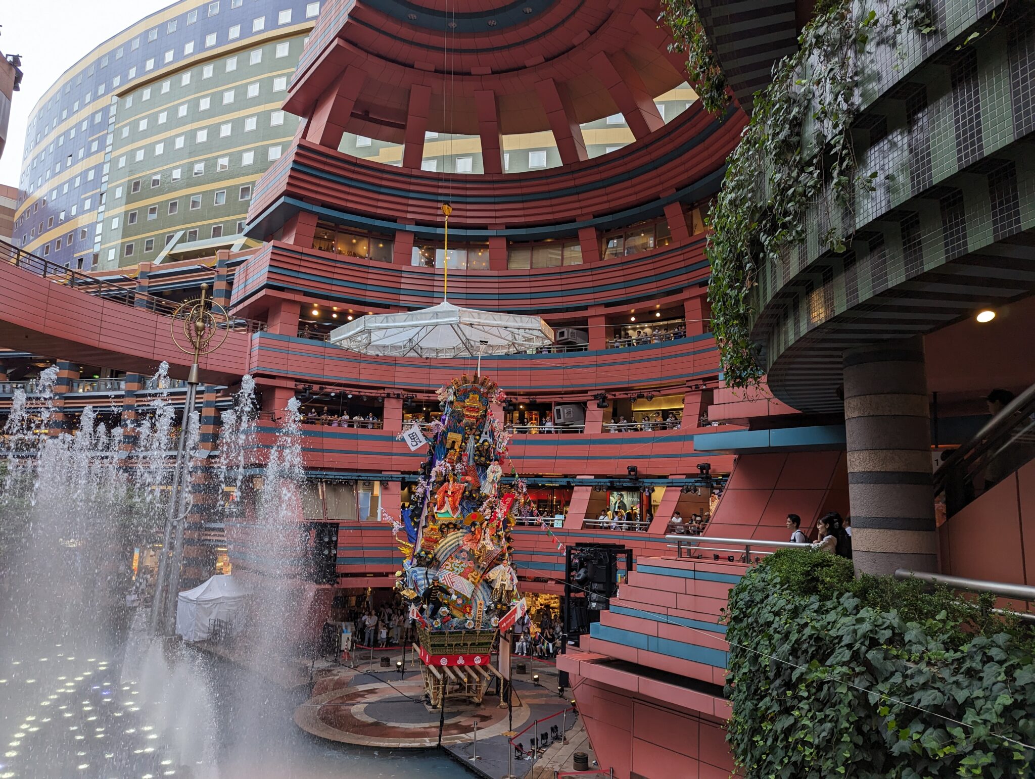 FUKUOKA TRAVEL GUIDE visual data 5