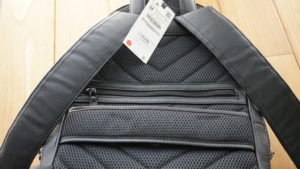 ZARA スマートベーシックバックパック